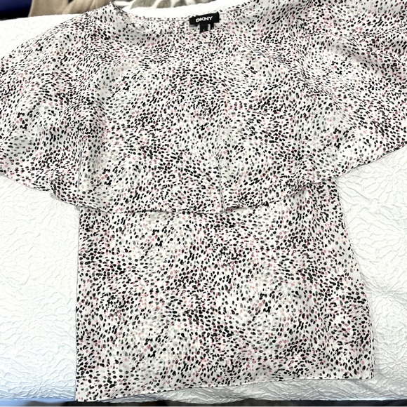 DKNY beautiful, pullover blouse - Picture 4 of 7